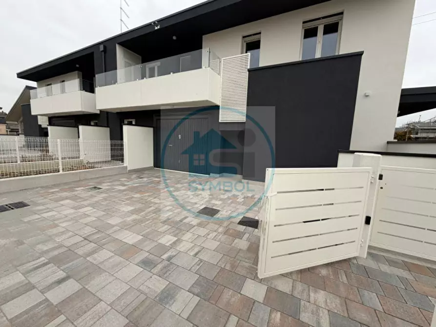 Immagine 24 di Appartamento in vendita  in VIA CADORE a Salzano