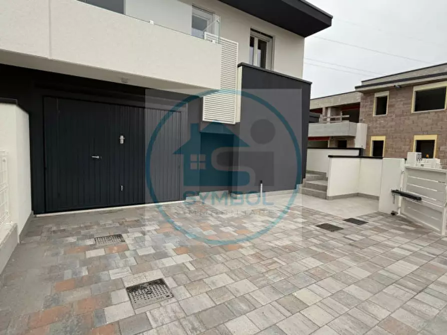 Immagine 26 di Appartamento in vendita  in VIA CADORE a Salzano