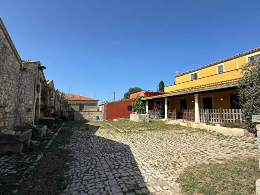 Immagine 12 di Casa indipendente in vendita  in Contrada Fondi San Filippo a Rosolini