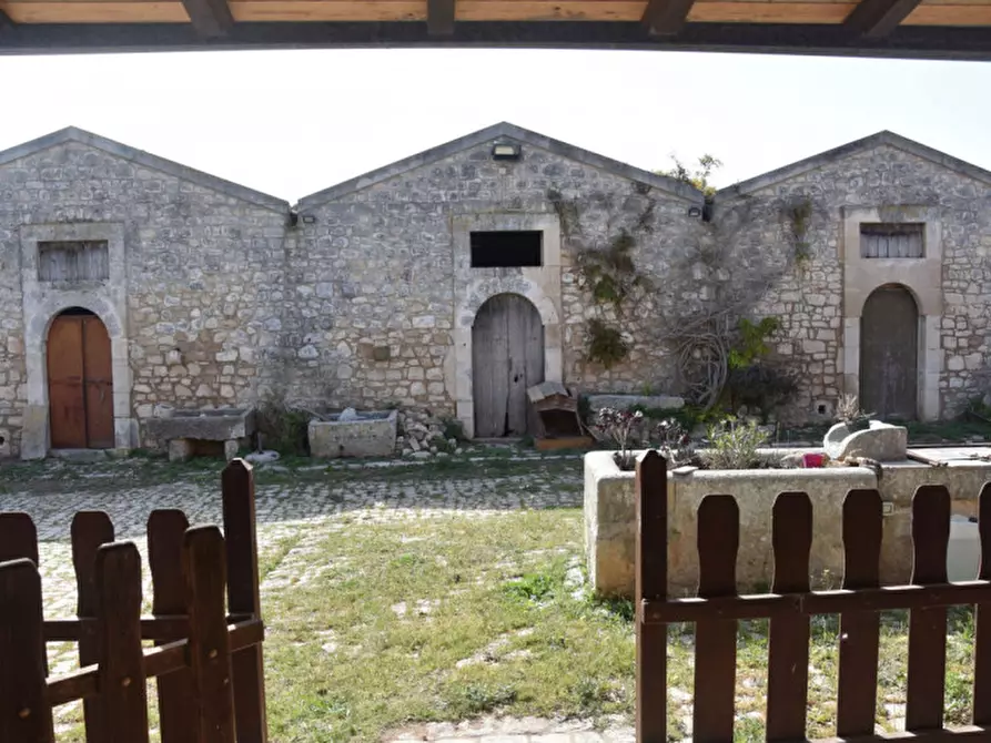Immagine 28 di Casa indipendente in vendita  in Contrada Fondi San Filippo a Rosolini