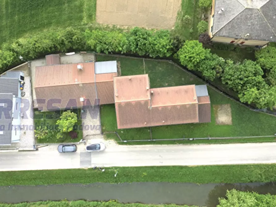 Immagine 3 di Casa bifamiliare in vendita  in via Bassa a Villafranca Padovana