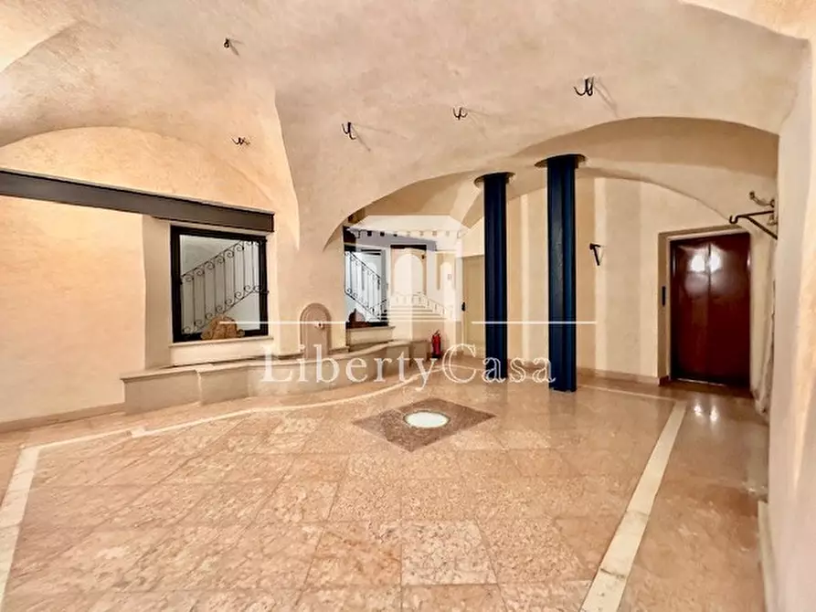 Immagine 3 di Appartamento in vendita  in Via San Carlo a Salò