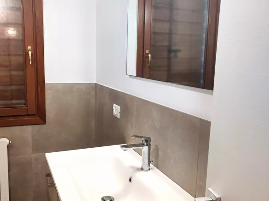 Immagine 10 di Monolocale in affitto  in Viale Delle Terme 3 a Abano Terme