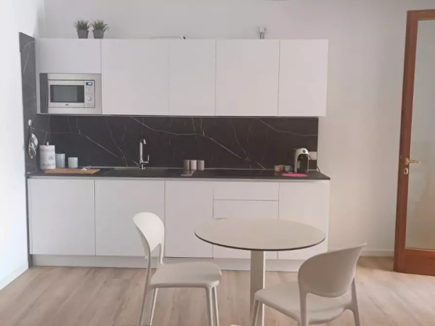 Immagine 20 di Monolocale in affitto  in Viale Delle Terme 3 a Abano Terme