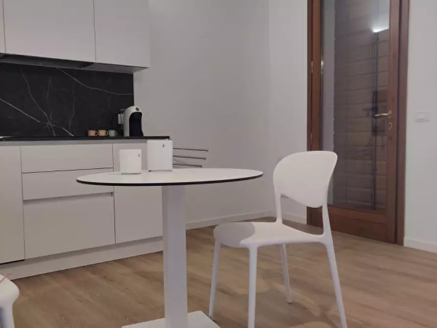 Immagine 22 di Monolocale in affitto  in Viale Delle Terme 3 a Abano Terme