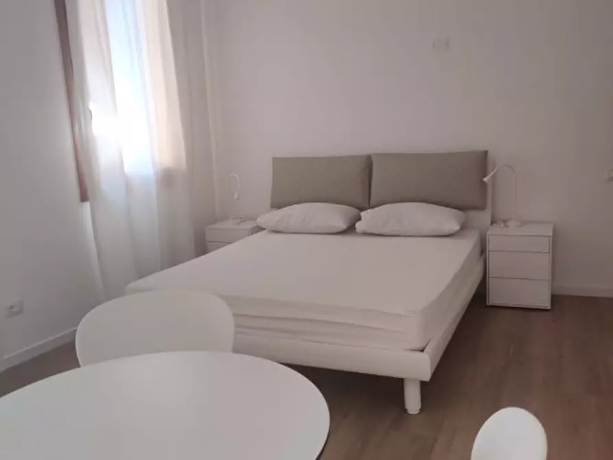 Immagine 29 di Monolocale in affitto  in Viale Delle Terme 3 a Abano Terme