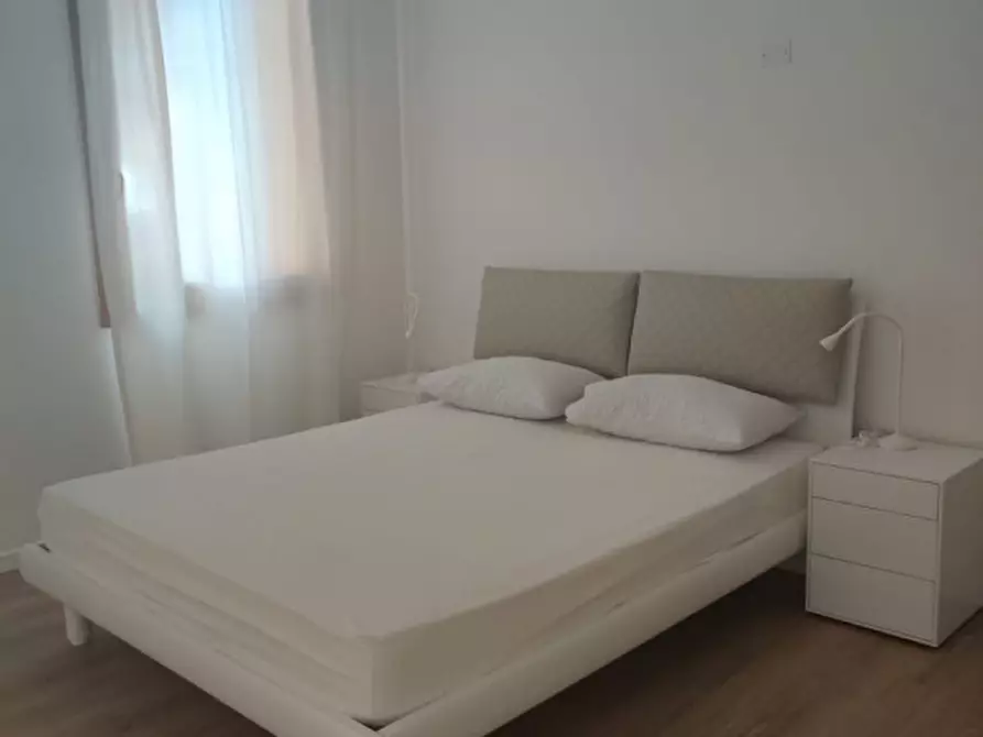 Immagine 30 di Monolocale in affitto  in Viale Delle Terme 3 a Abano Terme