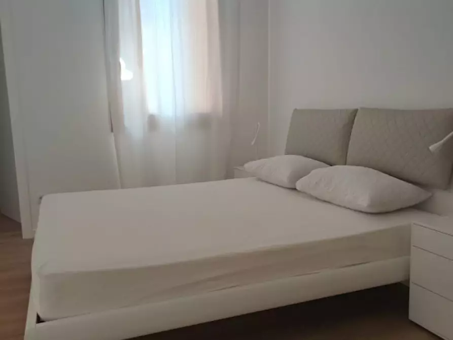 Immagine 32 di Monolocale in affitto  in Viale Delle Terme 3 a Abano Terme