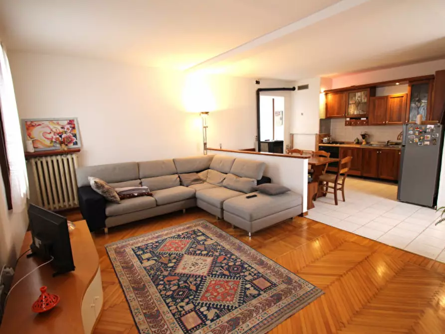 Immagine 1 di Appartamento in vendita  in Via Monte Ciove a Schio