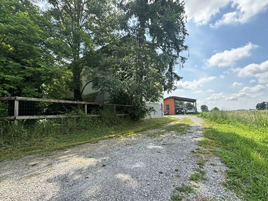 Immagine 3 di Villetta a schiera in vendita  in Fraz. Sanguigna, 77 a Colorno