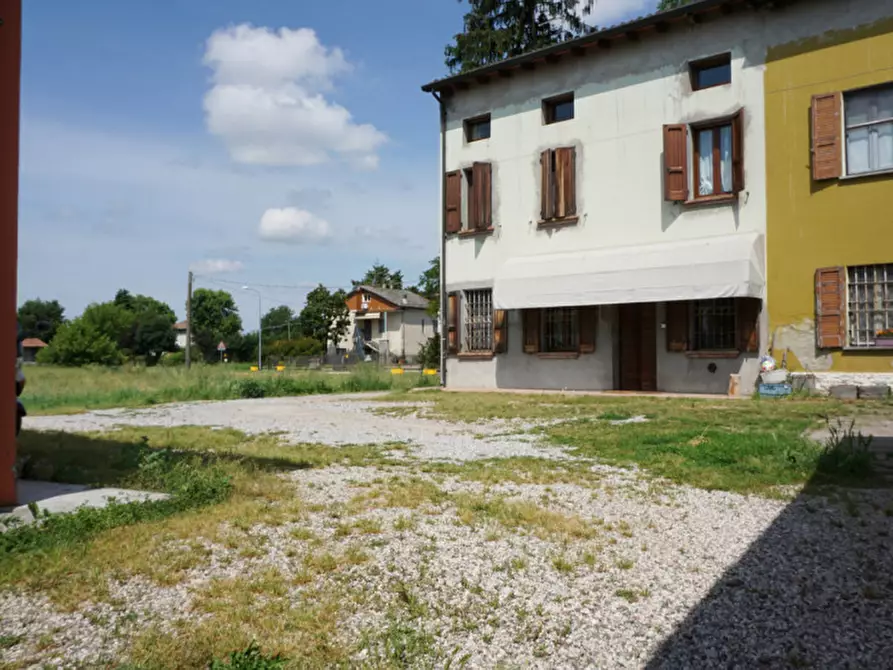 Immagine 43 di Villetta a schiera in vendita  in Fraz. Sanguigna, 77 a Colorno