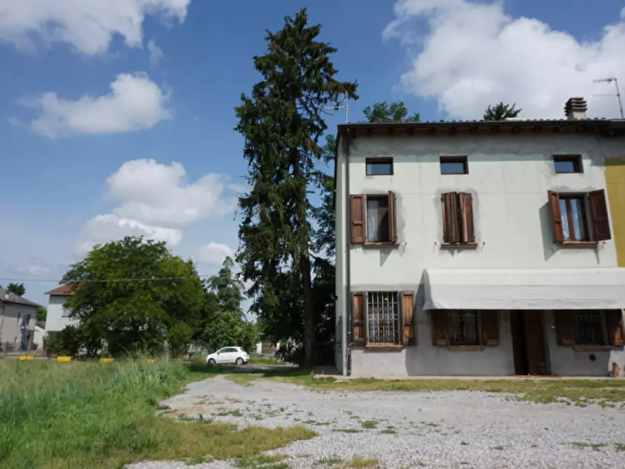 Immagine 46 di Villetta a schiera in vendita  in Fraz. Sanguigna, 77 a Colorno
