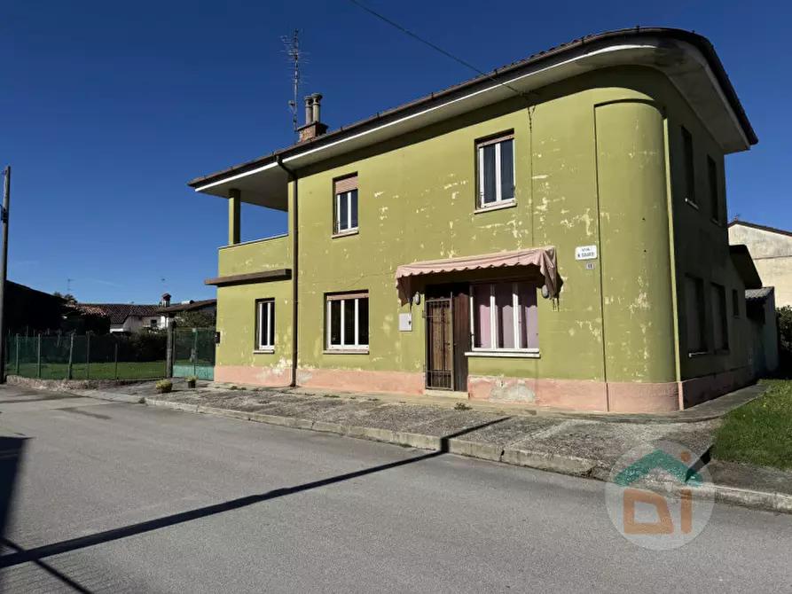 Immagine 1 di Casa indipendente in vendita  in Via Nazario Sauro a Capriva Del Friuli