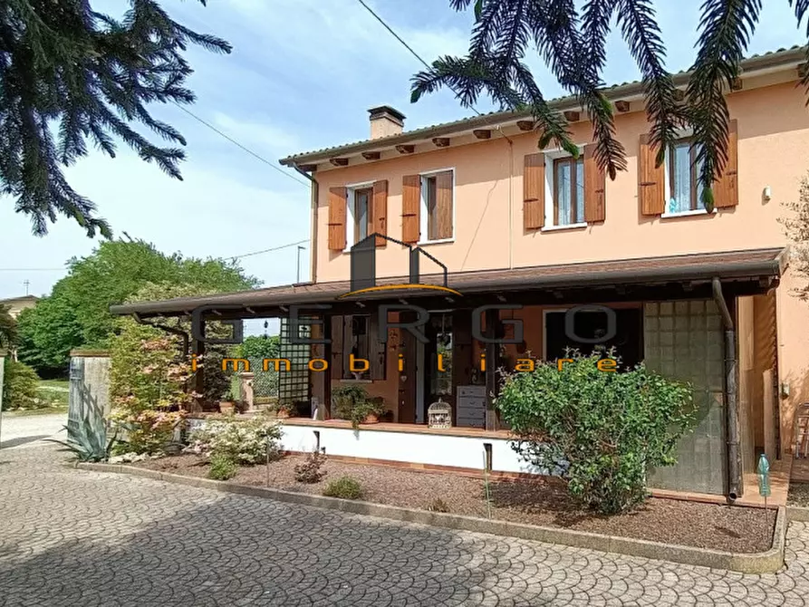 Immagine 1 di Casa bifamiliare in vendita  in Via Cominetto a Morgano