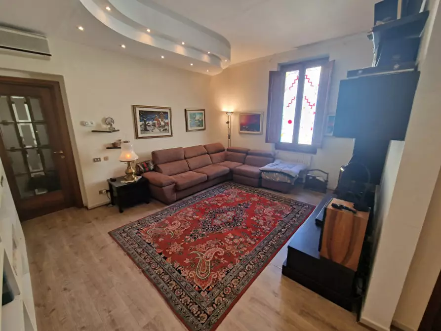Immagine 1 di Appartamento in vendita  in VIA DONIZETTI a Firenze