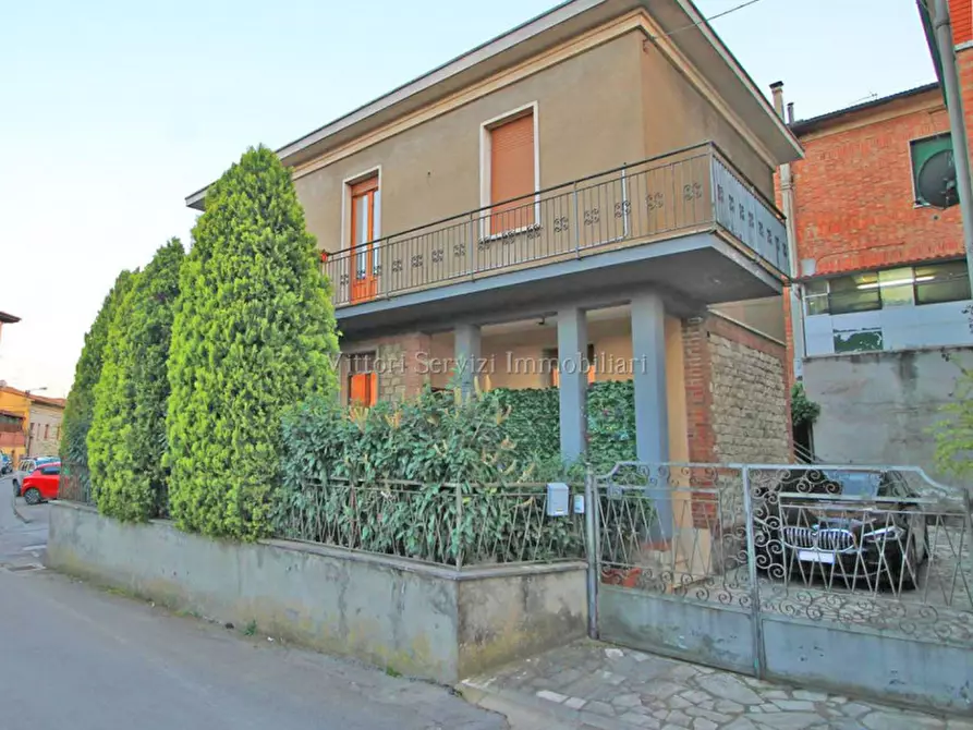 Immagine 1 di Casa indipendente in vendita  in Via Colonna a Sinalunga