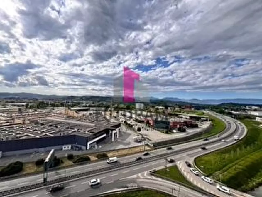 Immagine 3 di Capannone industriale in vendita  in via 1 maggio a Montecchio Maggiore