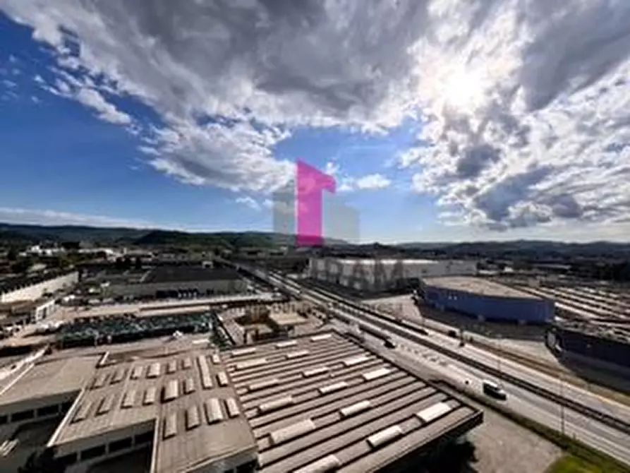 Immagine 9 di Capannone industriale in vendita  in via 1 maggio a Montecchio Maggiore