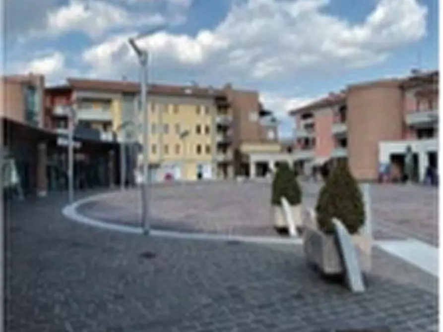 Immagine 1 di Negozio in vendita  in PIAZZA VILLAFRANCHETTA N. 2 a Villafranca Di Verona