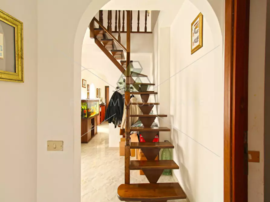 Immagine 6 di Casa bifamiliare in vendita  in Via Francesco Petrarca a Tivoli