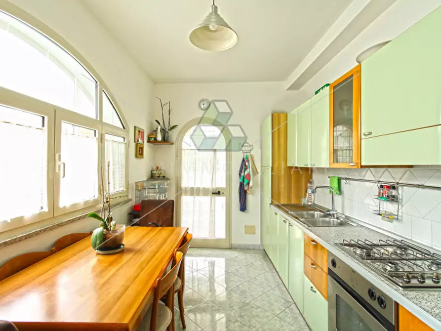 Immagine 7 di Casa bifamiliare in vendita  in Via Francesco Petrarca a Tivoli