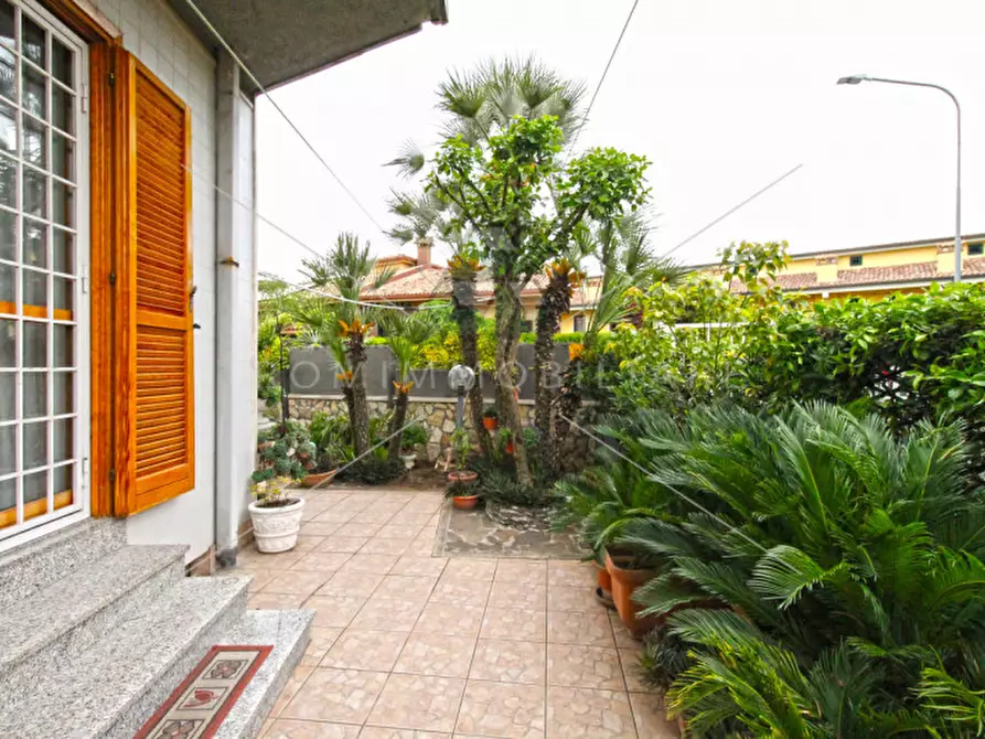 Immagine 33 di Casa bifamiliare in vendita  in Via Francesco Petrarca a Tivoli