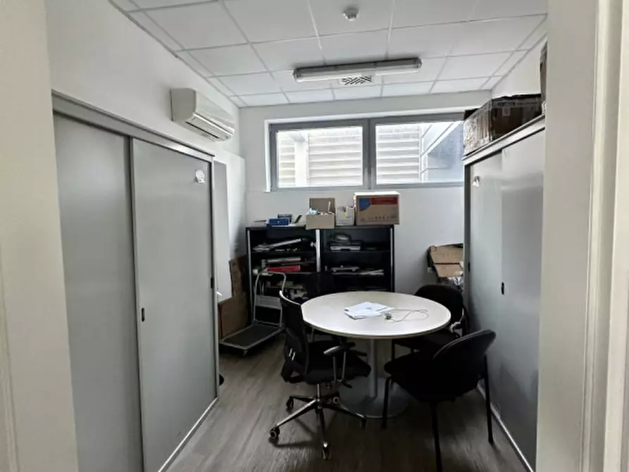 Immagine 6 di Ufficio in affitto  in VIA DELL'ELETTRICITA' a Venezia