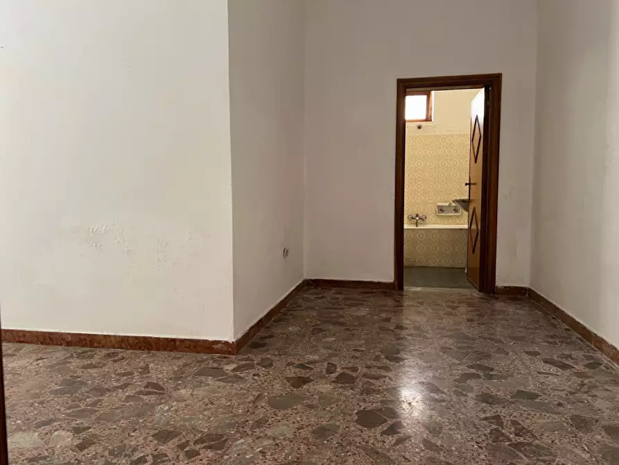 Immagine 10 di Casa indipendente in vendita  in Via Roma a Supersano