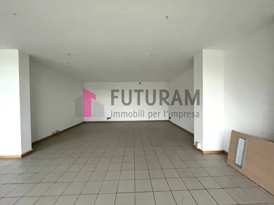 Immagine 4 di Ufficio in affitto  in via del santo a Limena