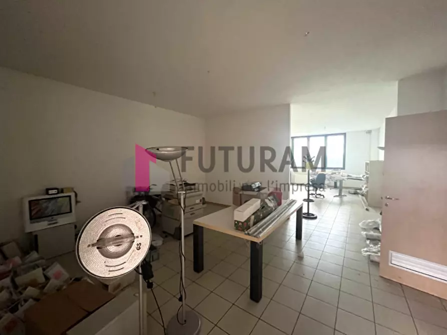 Immagine 11 di Ufficio in affitto  in via del santo a Limena
