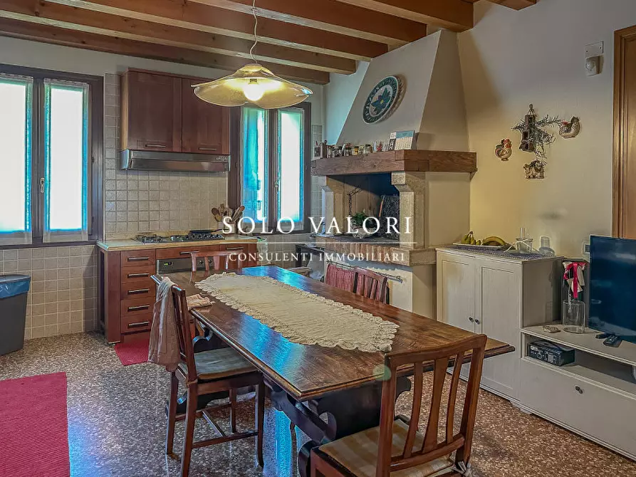 Immagine 11 di Rustico / casale in vendita  in Viale Asiago a Bassano Del Grappa