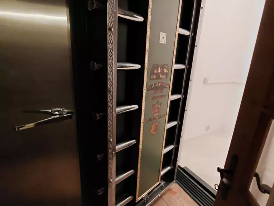 Immagine 38 di Villa in vendita  in strada di bertesina a Vicenza