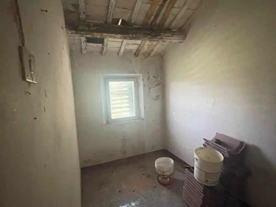 Immagine 12 di Rustico / casale in vendita  a Senigallia