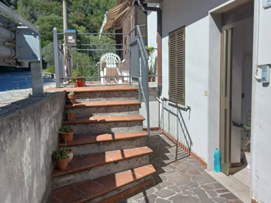 Immagine 1 di Villetta a schiera in vendita  in Via Edmondo De Amicis a Terni