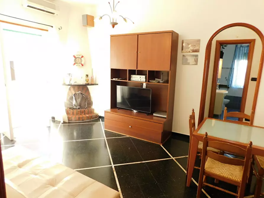 Immagine 1 di Appartamento in vendita  in Via Costaguta a Rapallo