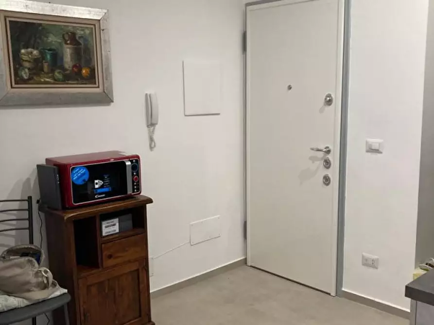 Immagine 5 di Appartamento in vendita  in Via Tavazzano a Milano