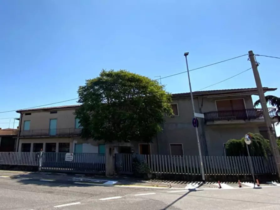 Immagine 4 di Rustico / casale in vendita  a Mozzecane