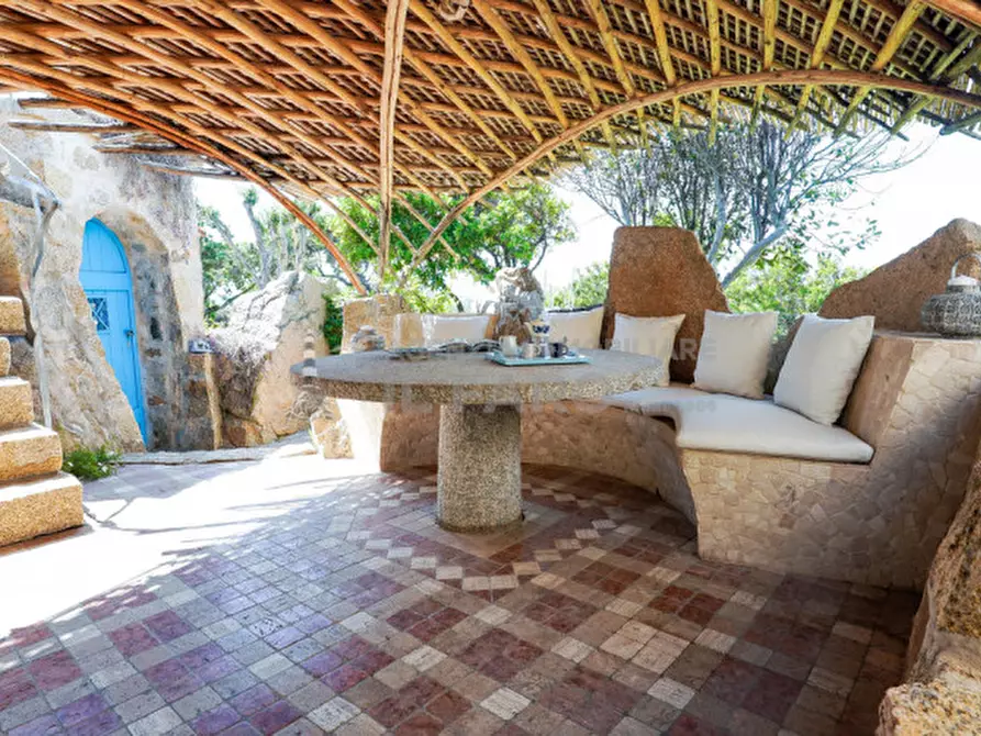 Immagine 3 di Villa in vendita  in Regione Gambino a La Maddalena