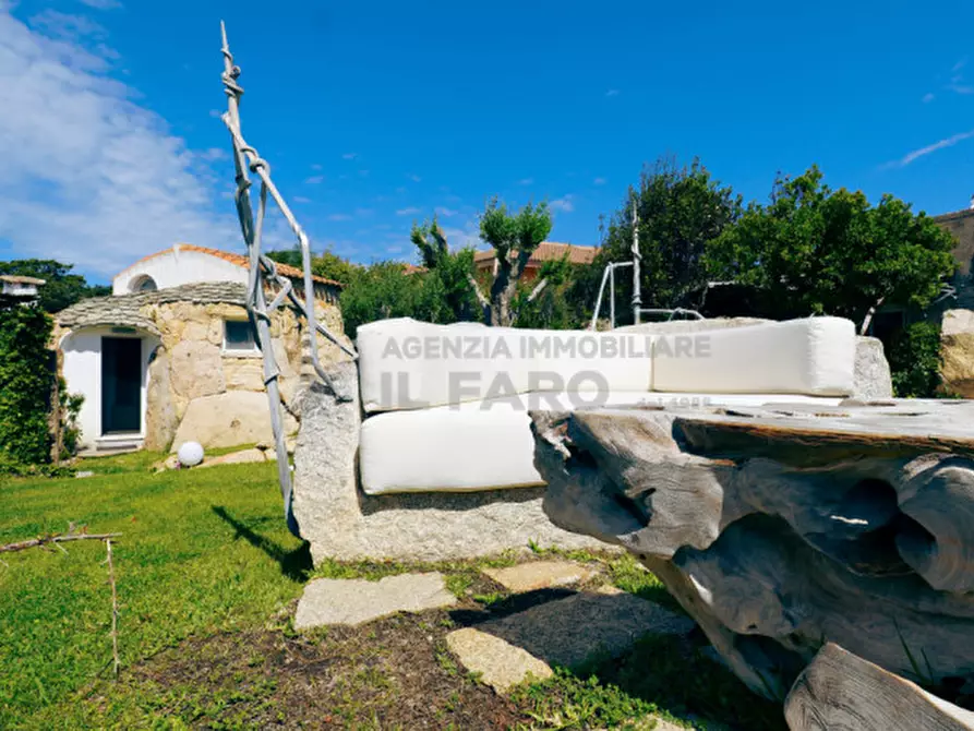 Immagine 7 di Villa in vendita  in Regione Gambino a La Maddalena