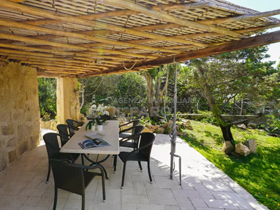 Immagine 8 di Villa in vendita  in Regione Gambino a La Maddalena