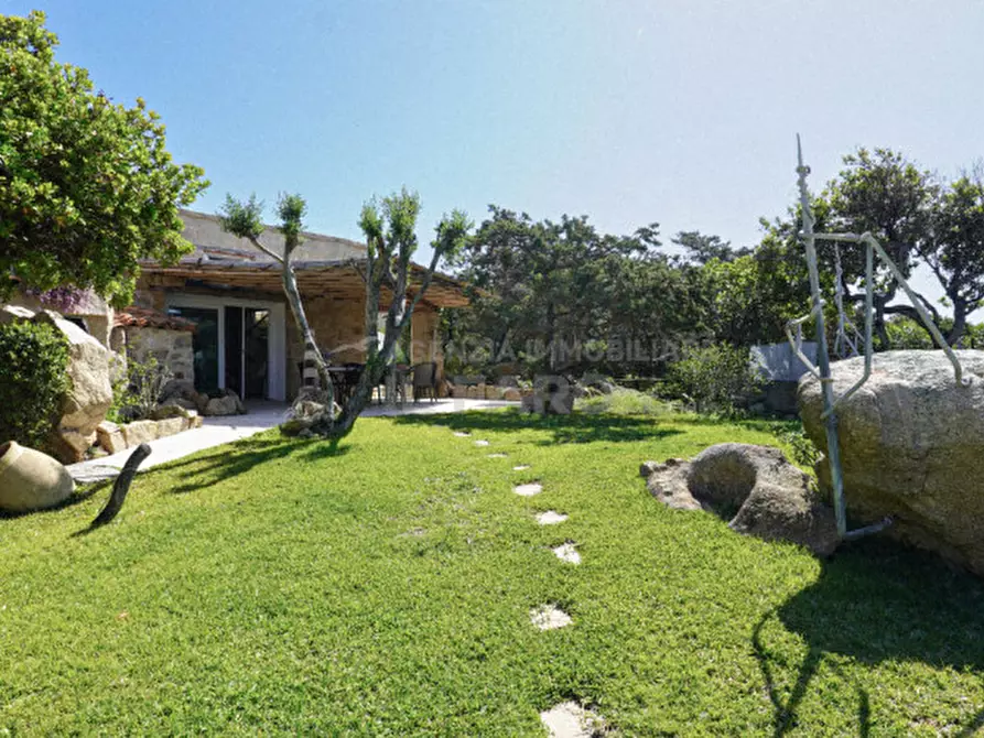 Immagine 14 di Villa in vendita  in Regione Gambino a La Maddalena