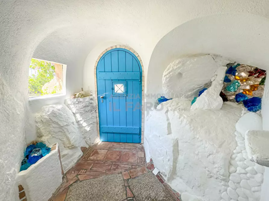 Immagine 22 di Villa in vendita  in Regione Gambino a La Maddalena