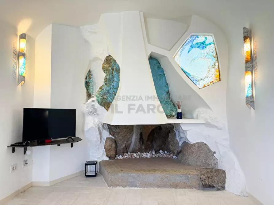 Immagine 43 di Villa in vendita  in Regione Gambino a La Maddalena