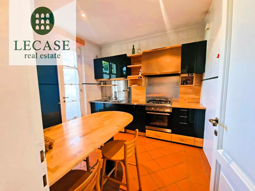 Immagine 6 di Appartamento in vendita  in via Crispi a Forte Dei Marmi