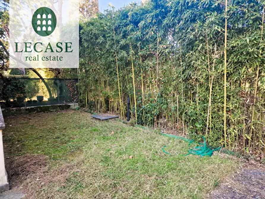 Immagine 9 di Appartamento in vendita  in via Crispi a Forte Dei Marmi