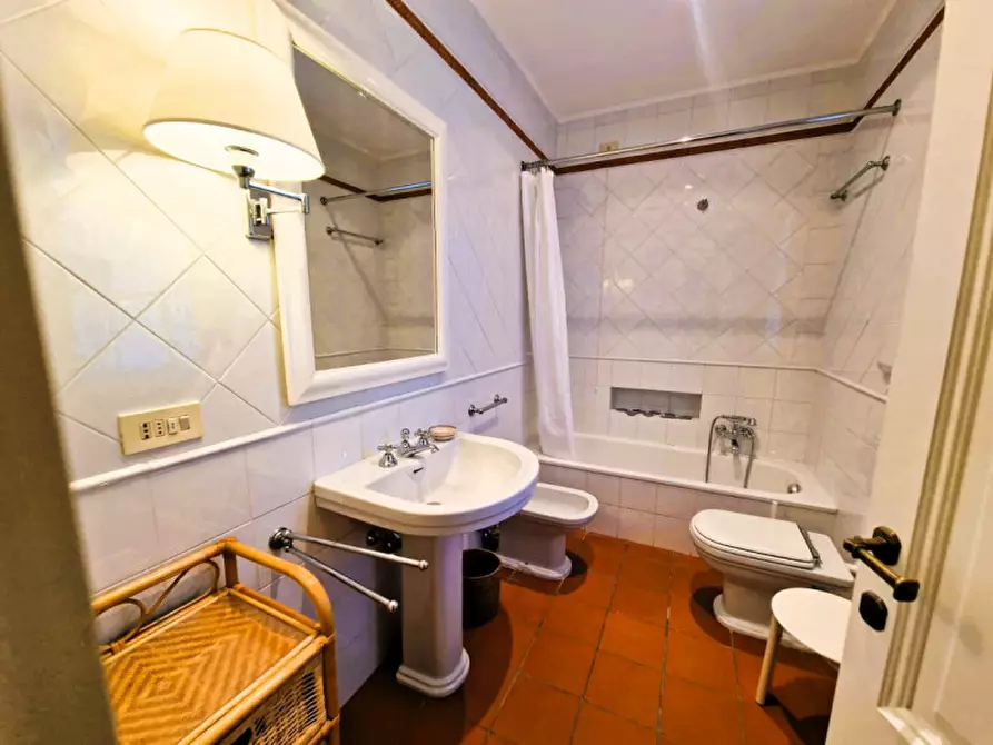 Immagine 7 di Appartamento in vendita  in via Crispi a Forte Dei Marmi