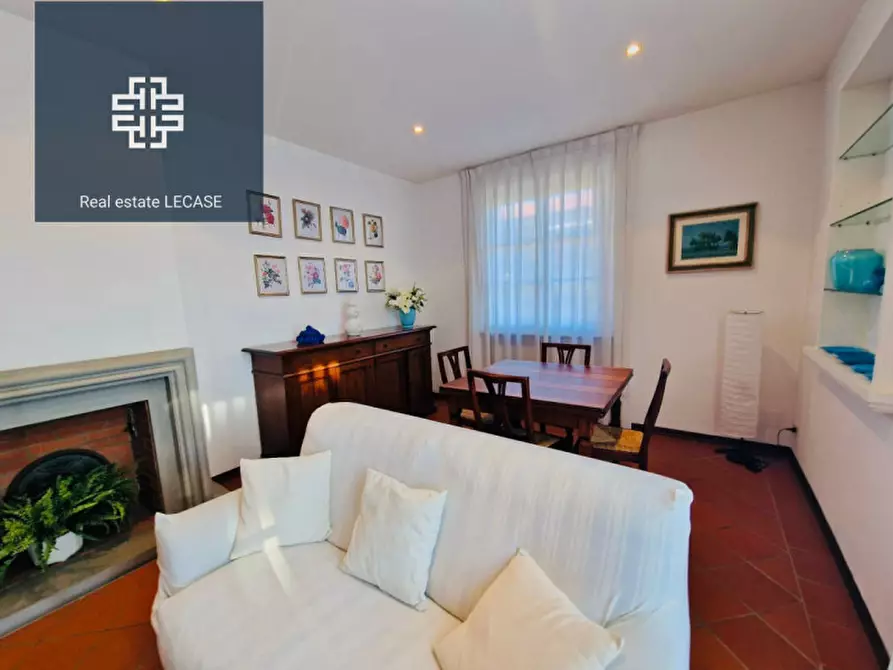 Immagine 26 di Appartamento in vendita  in via Crispi a Forte Dei Marmi