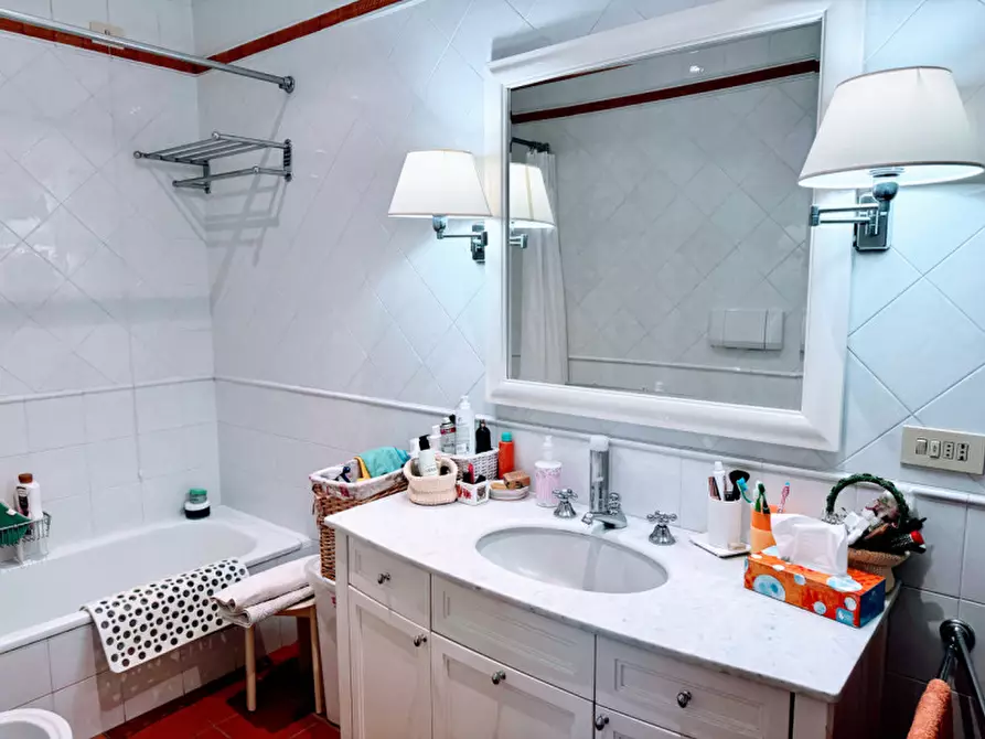 Immagine 9 di Appartamento in vendita  in via Crispi a Forte Dei Marmi