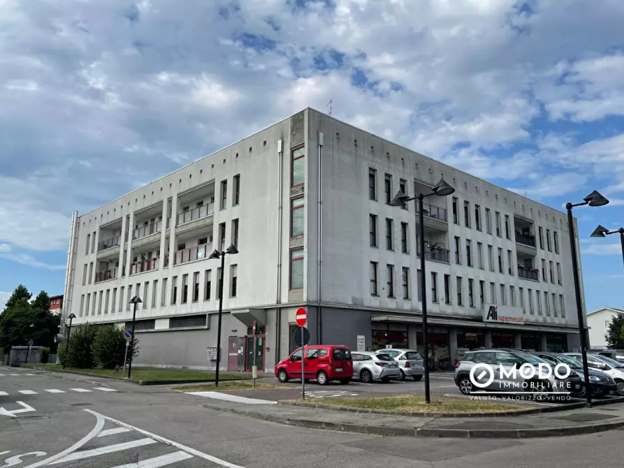 Immagine 2 di Ufficio in vendita  in via Volta a Monticello Conte Otto