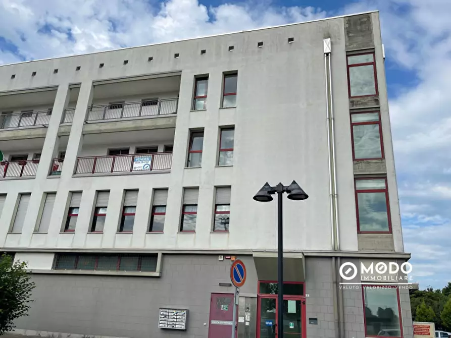 Immagine 6 di Ufficio in vendita  in via Volta a Monticello Conte Otto